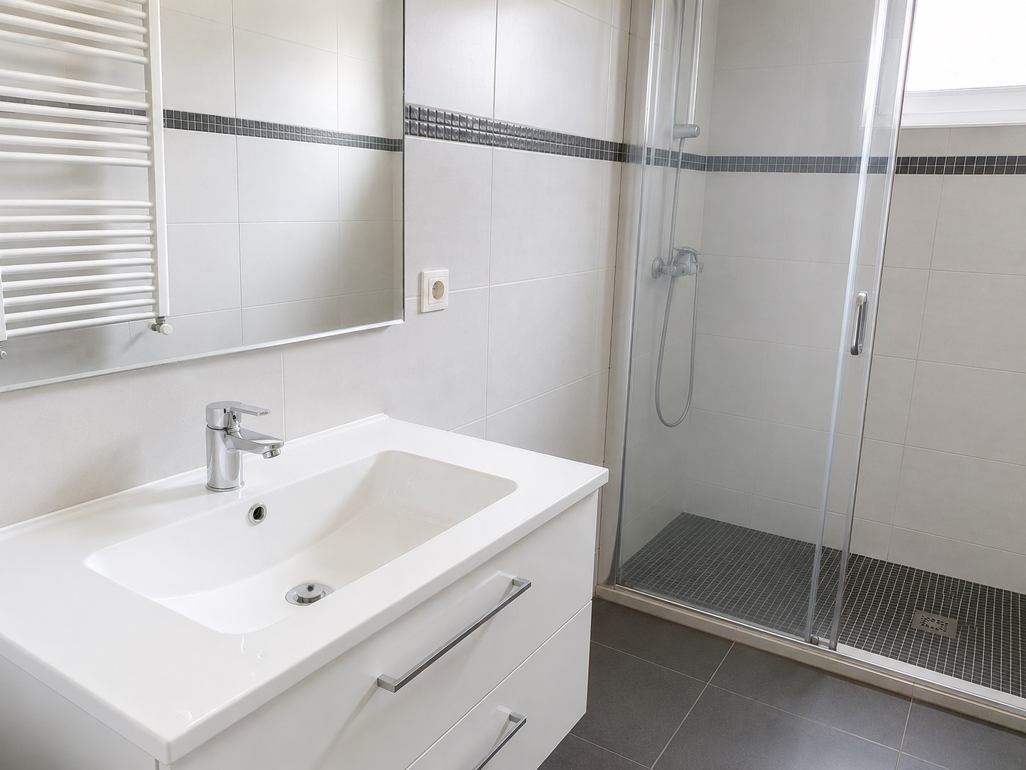 Salle de bain désinfectée avant état des lieux à Chaudfontaine